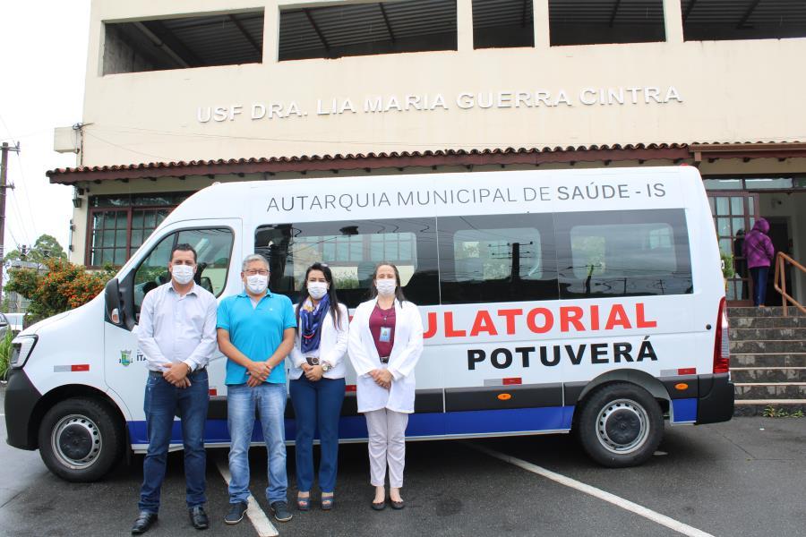 Prefeitura recebe novo veículo para transporte ambulatorial