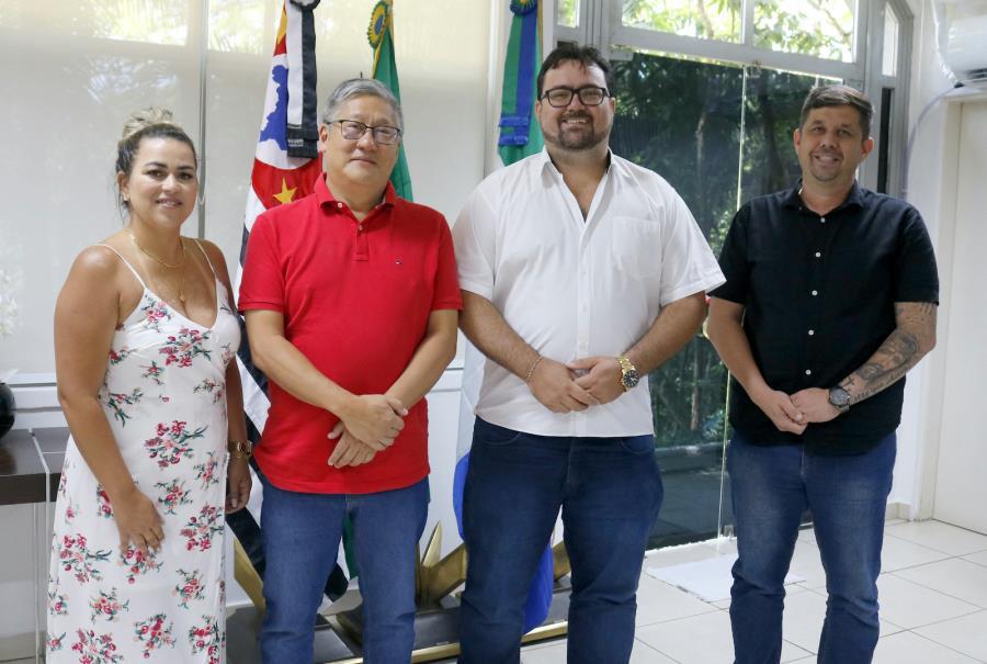 Representantes do Instituto Desígnio são recebidos pelo Executivo Municipal
