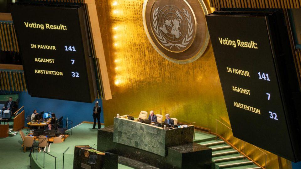 Guerra entre Rússia e Ucrânia completa um ano, muda a lógica da economia mundial, cria blocos ao redor de China e EUA e está longe do fim