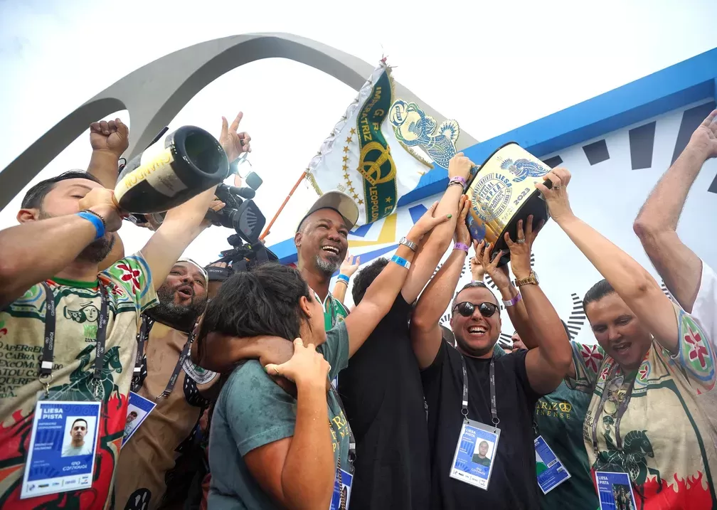 Imperatriz Leopoldinense é a campeã do carnaval 2023 do Rio, um ano depois de retornar à elite