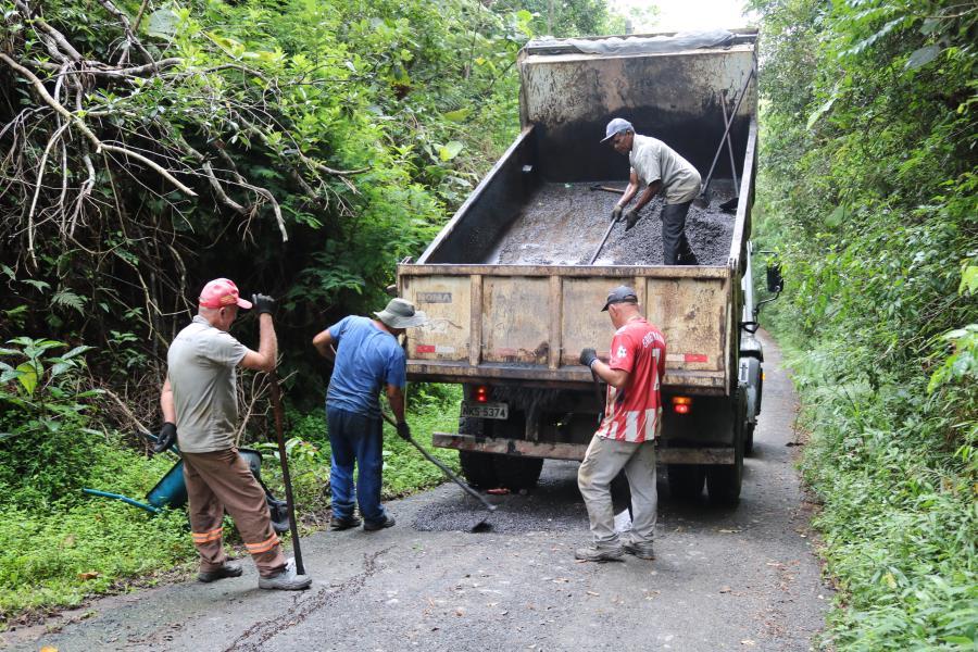 Prefeitura realiza ações em vias da Lagoa