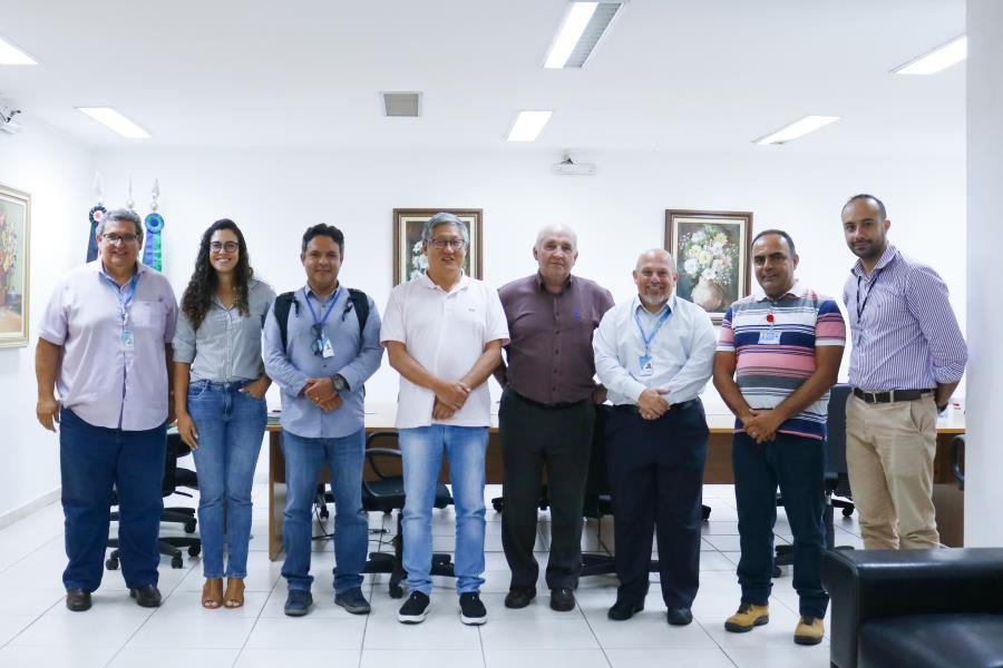 Reunião discuste andamento das obras no Horizontre Azul