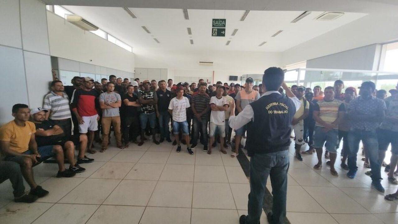 Mais de 200 pessoas são resgatadas do trabalho escravo em GO e MG