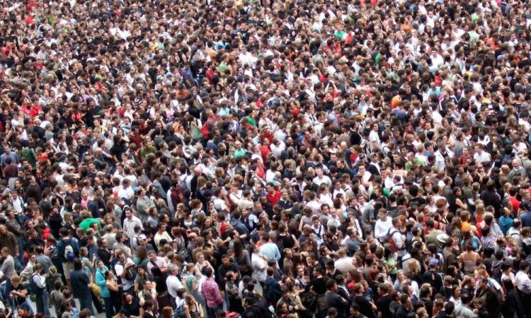 População brasileira chega a 203,1 milhões de pessoas e fica abaixo das projeções iniciais