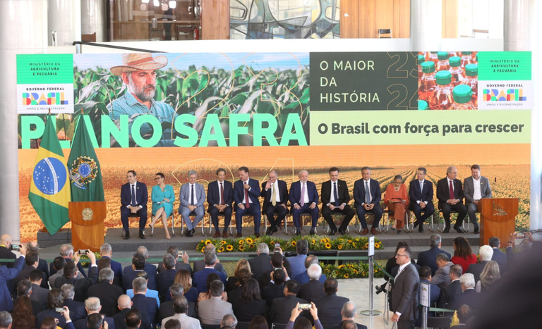 Presidente anuncia Plano Safra 2023/2024 com financiamento de R$ 364,22 bilhões