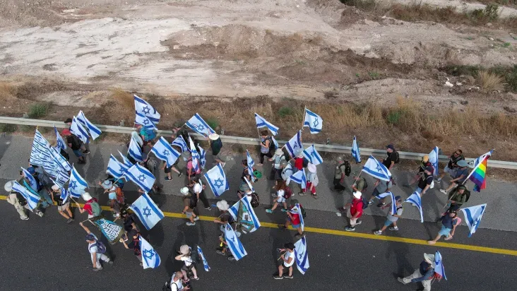 Protestos tomam conta de Israel após aprovação de reforma judicial