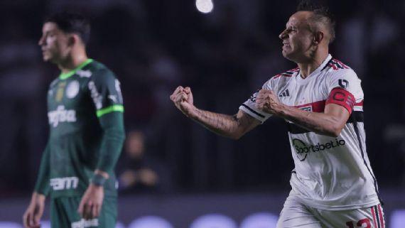 Rafinha faz golaço no fim, São Paulo vence Palmeiras e larga na frente por vaga na semifinal da Copa do Brasil