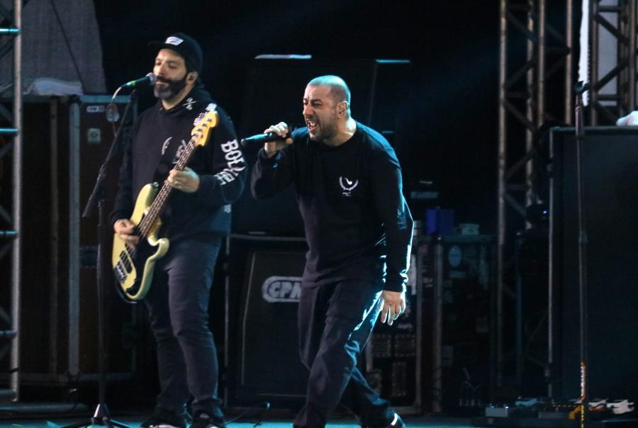 Show com CPM22  agita arena do Rodeio comemorando o Dia Mundial do Rock