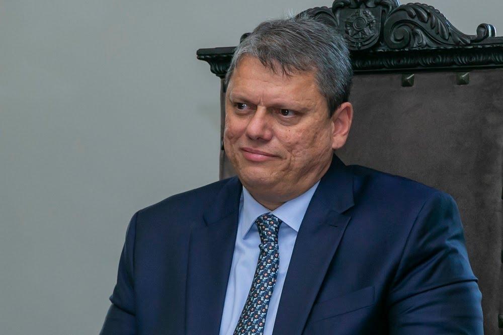 Tarcísio deve confirmar hoje privatização da Sabesp