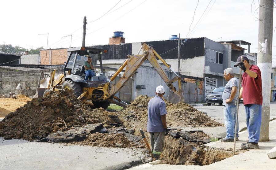 Prefeitura realiza ações preventivas contra enchentes no Jardim Branca Flor