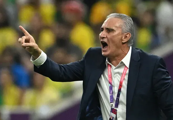 Corinthians prioriza contratação de Tite e tenta atravessar Flamengo