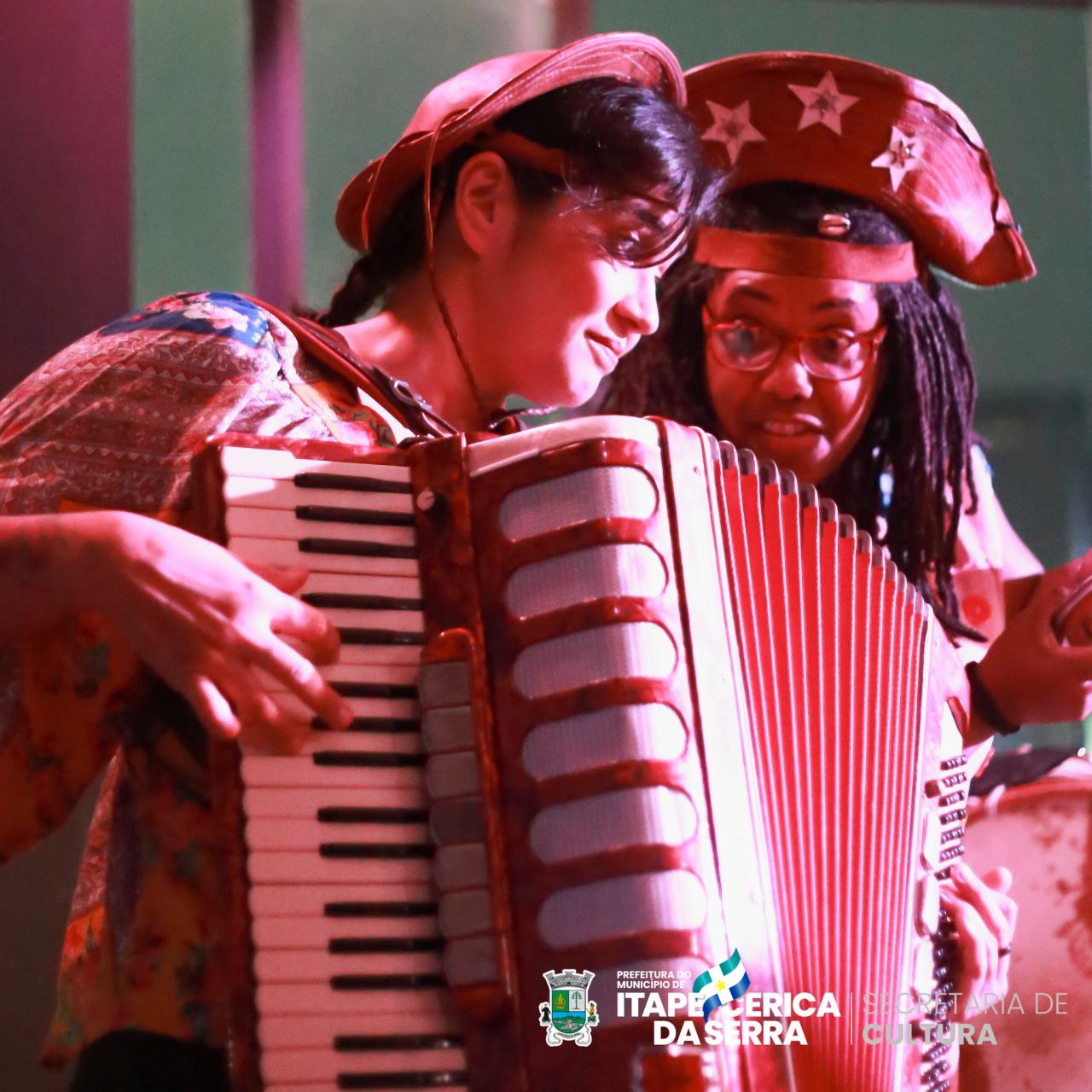 Sábado, 07/10, ocorreu no auditório da EMAC a apresentação teatral 