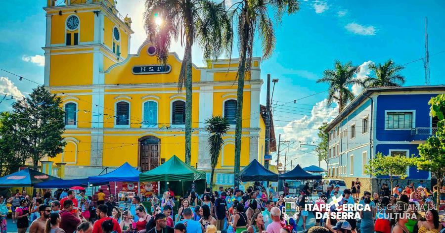 O Maior Espetáculo da Serra é realizado no Largo da Matriz