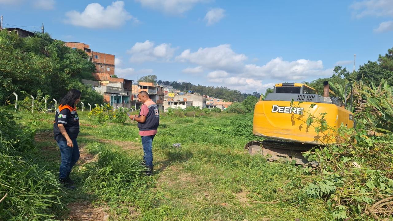 Desassoreamento na Rua das Orquídeas: uma aliança pela proteção civil e urbanismo