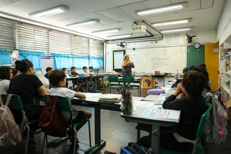 Adesão das redes de ensino ao Enem dos Professores termina domingo