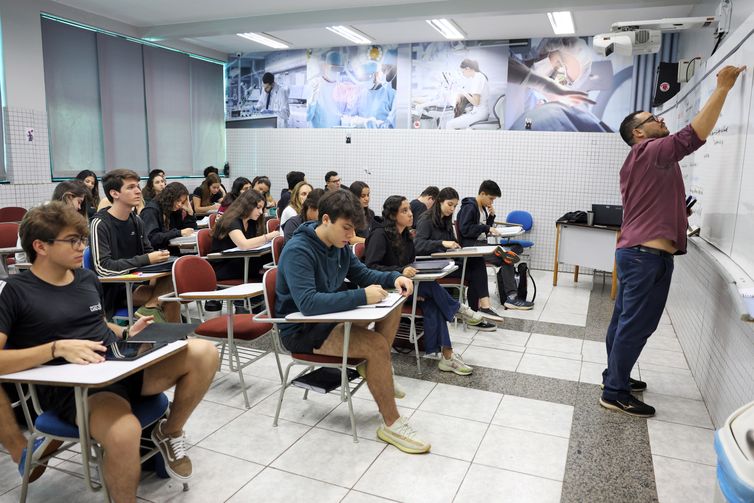 Enem 2025: prazo para inscrições termina nesta sexta