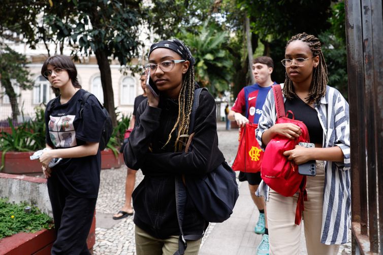 Inscrições para o Enem 2025 terminam nesta sexta-feira