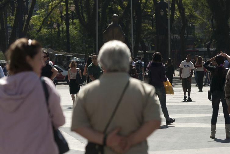 BMG vai ressarcir cobranças indevidas de empréstimos para aposentados