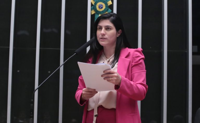 Câmara aprova projeto sobre regularização de imóveis rurais em áreas de fronteira; acompanhe