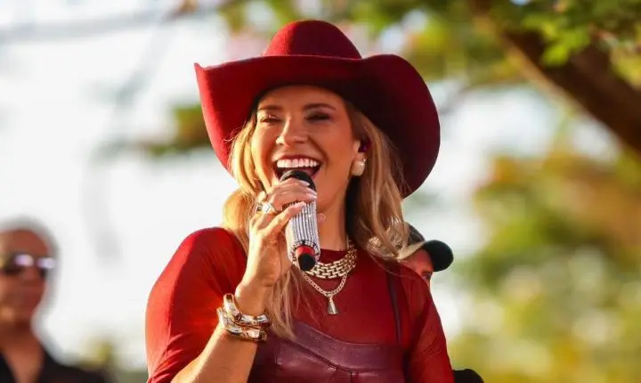 Elis Justi leva o talento feminino à 46ª Festa do Peão de Itapecerica da Serra.